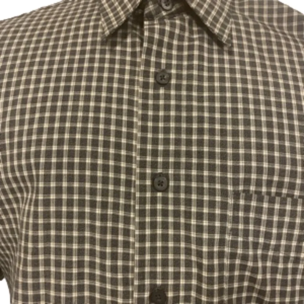 VAN Heusen button-down shirt size L